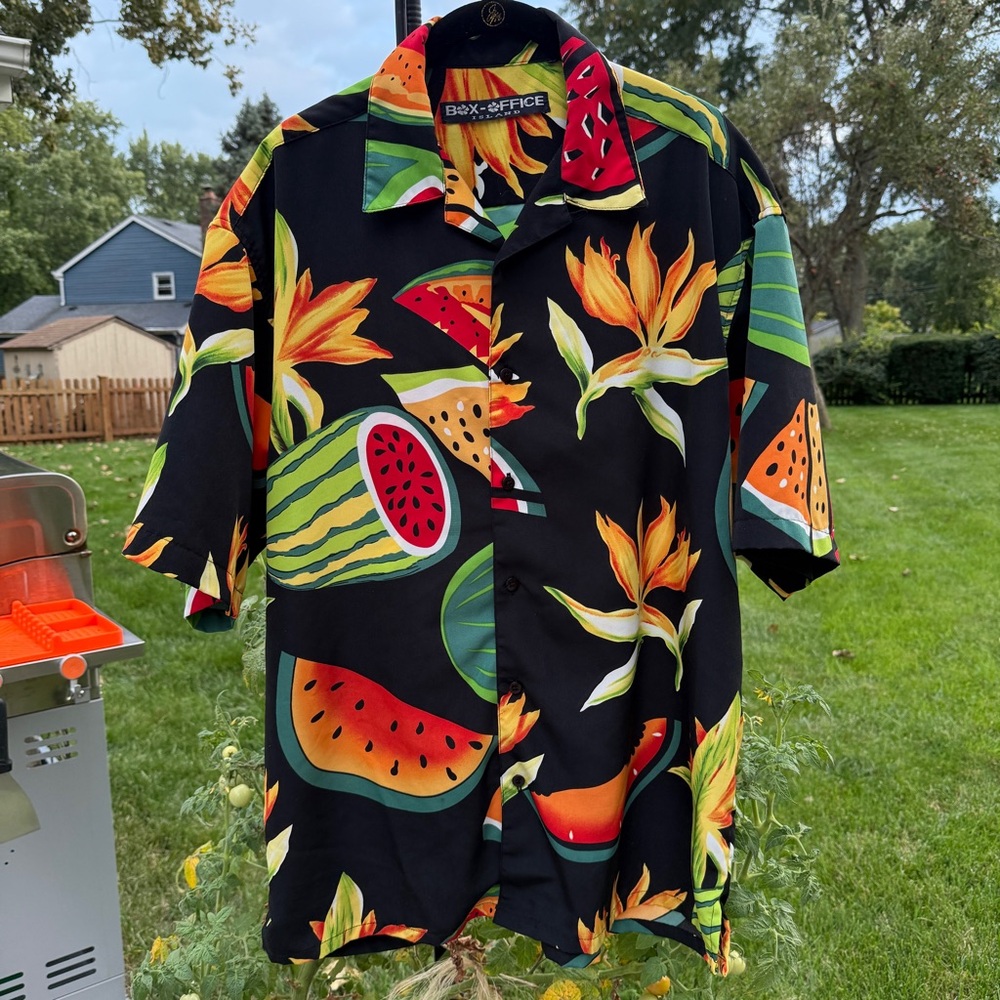 Men's Vintage Box Office Island Black Floral & Tropical Fruit Hawaiian Shirt ~ L